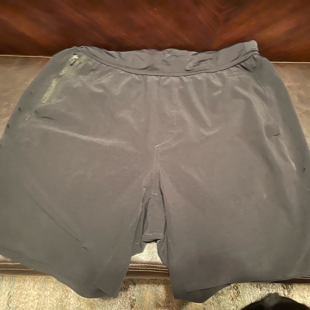 Ten Thousand interval shorts. L. Black.